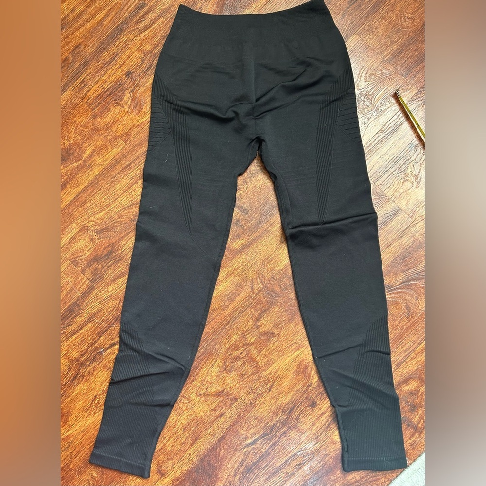 Alphalete Women Leggings Black With White Lettering See Measurements For Size - Picture 1 of 8